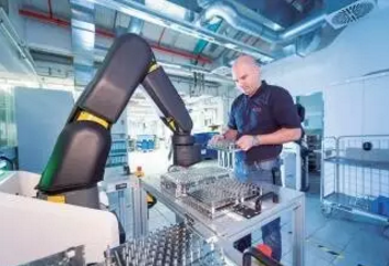 協(xié)作機(jī)器人